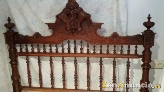 Cama antigua